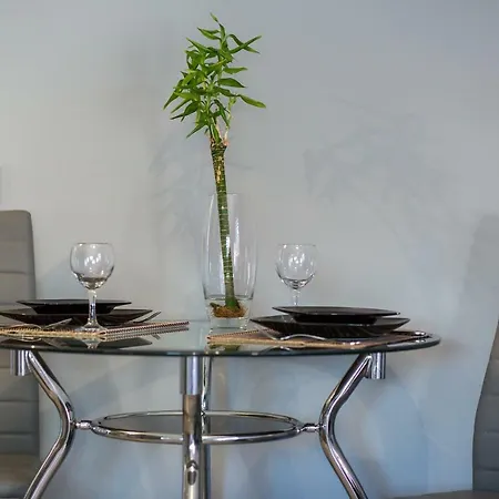 Leon & Rent A Quad شقة مالي لوشينغْ