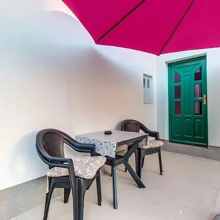 Leon & Rent A Quad Apartment *